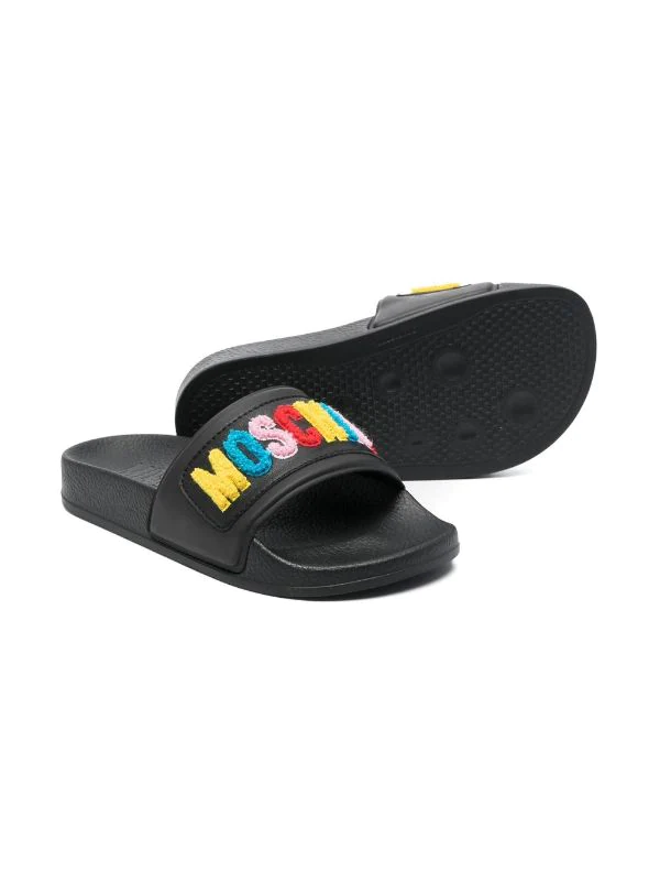 ( Nouvelle Collection ) Moschino Kids NERO/ MULTICOLOR Claquettes à Logo En Relief Enfant 4 ( Nouvelle Collection ) Moschino Kids NERO/ MULTICOLOR Claquettes à Logo En Relief Enfant – Image 2