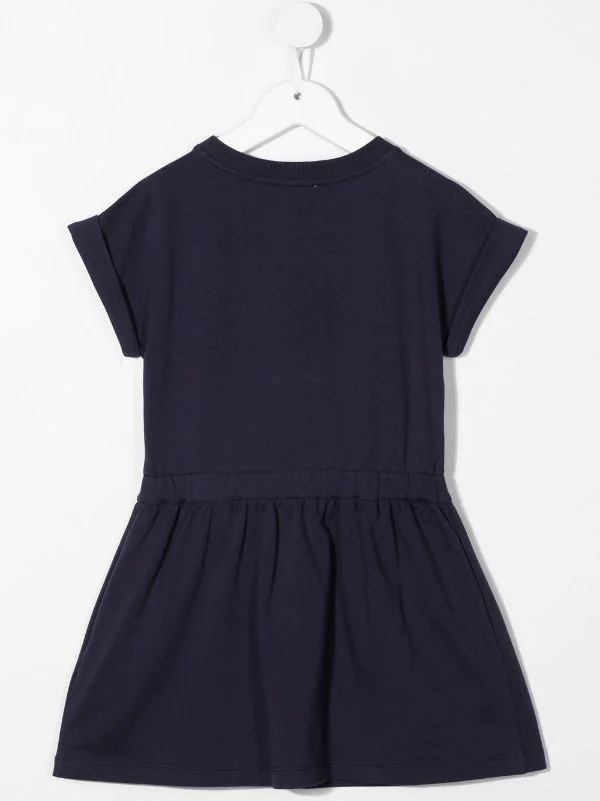 ( Nouvelle Collection ) Moschino Kids 40016 - BLUE NAVY Robe à Logo Imprimé Enfant 4 ( Nouvelle Collection ) Moschino Kids 40016 - BLUE NAVY Robe à Logo Imprimé Enfant – Image 2